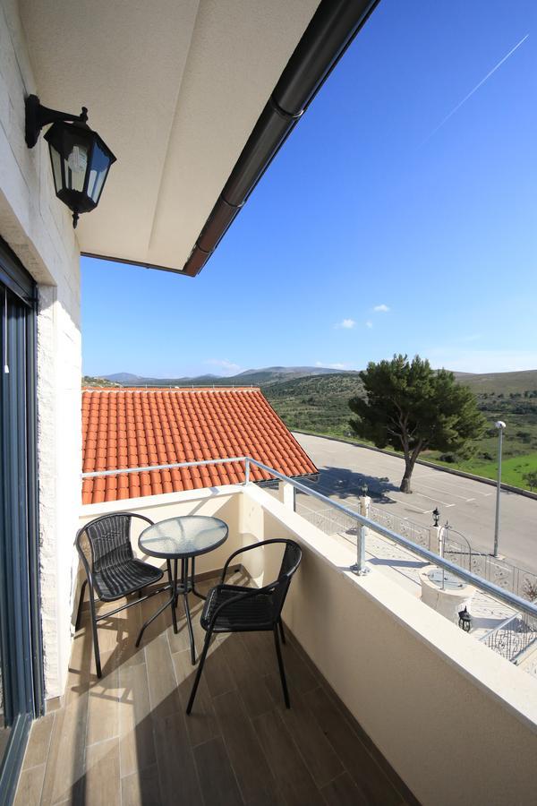 B&B Ave Maria Vrpolje ภายนอก รูปภาพ