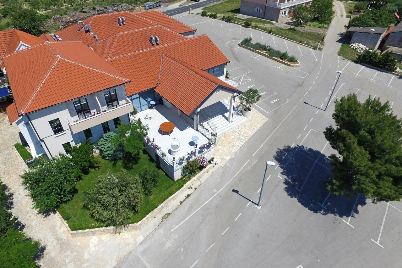 B&B Ave Maria Vrpolje ภายนอก รูปภาพ