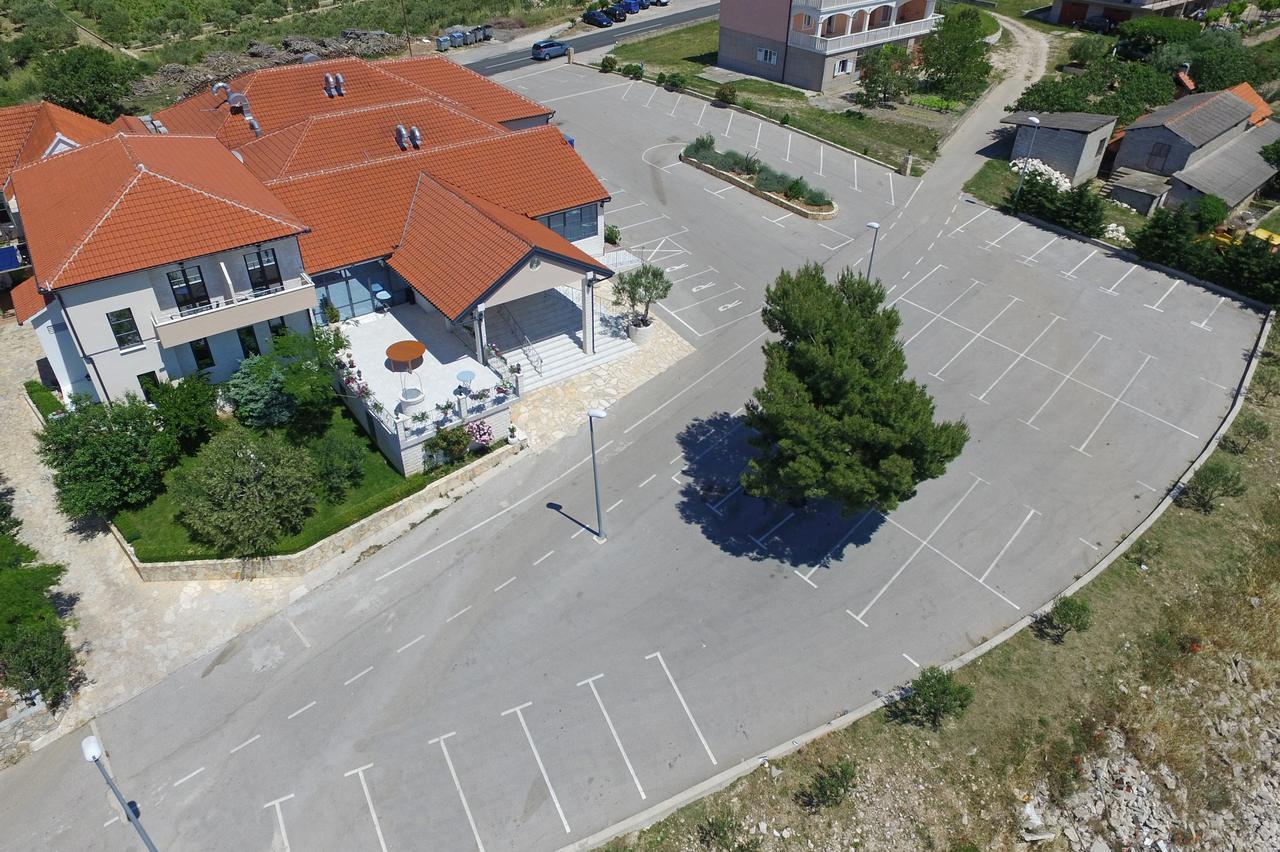 B&B Ave Maria Vrpolje ภายนอก รูปภาพ